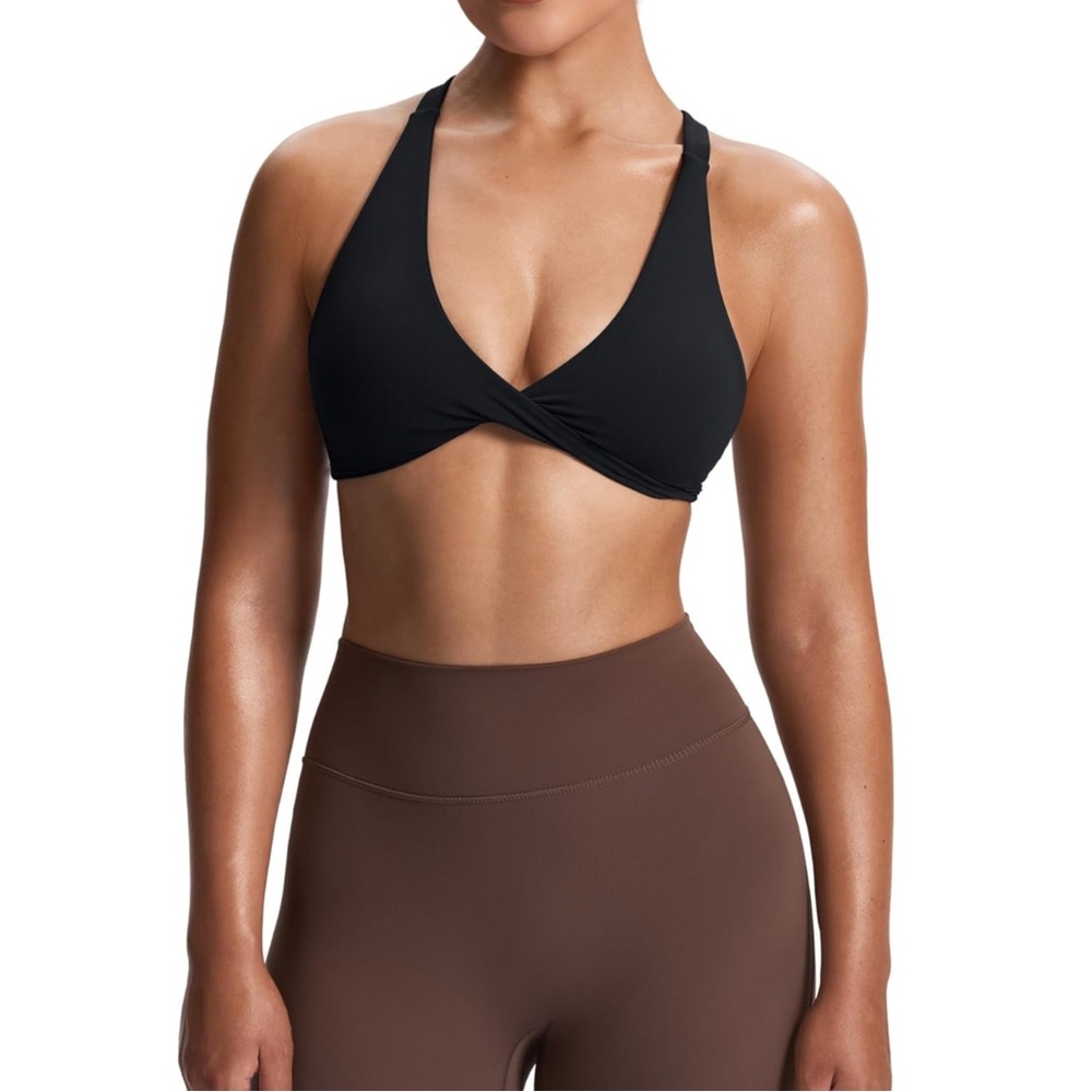 NWT • Twist Front Sports Bra